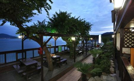 Golden Wave Pension