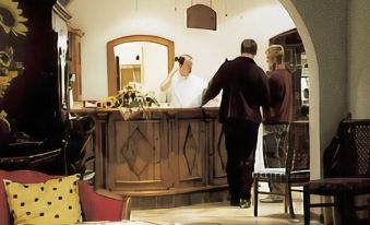 Hotel & Weinstube Restaurant Filling - Housity