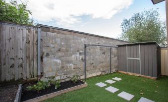 Bundoora Townhouse