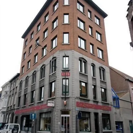 De Bonte Os Hotel & Tower