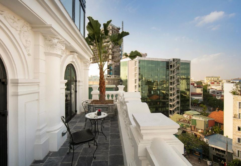 2. 델리카시 호텔 ..