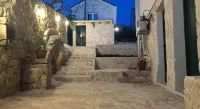 Villa Trau D`Oro Hotels in Grohote