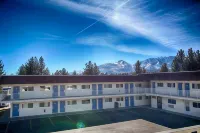 Motel 6 Mammoth Lakes, CA Các khách sạn ở Quần thể Hồ Mammoth