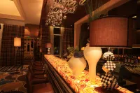 Hilton Hangzhou Qiandao Lake Resort - بار