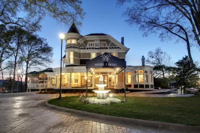 Hotel Finial, BW Premier Collection Hotel dekat Longleaf Botanical Gardens