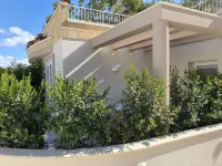 La Collina di Montegrappa - Suites with Heated Private Pool - Suites with Shared Pool Hotels near F.lli De Blasi S.r.l.