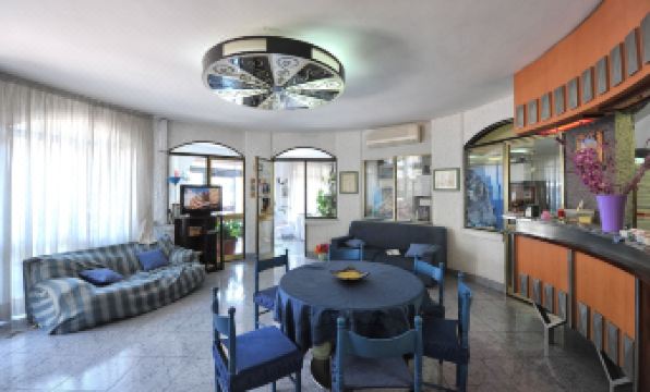 호텔 유로파 미노리