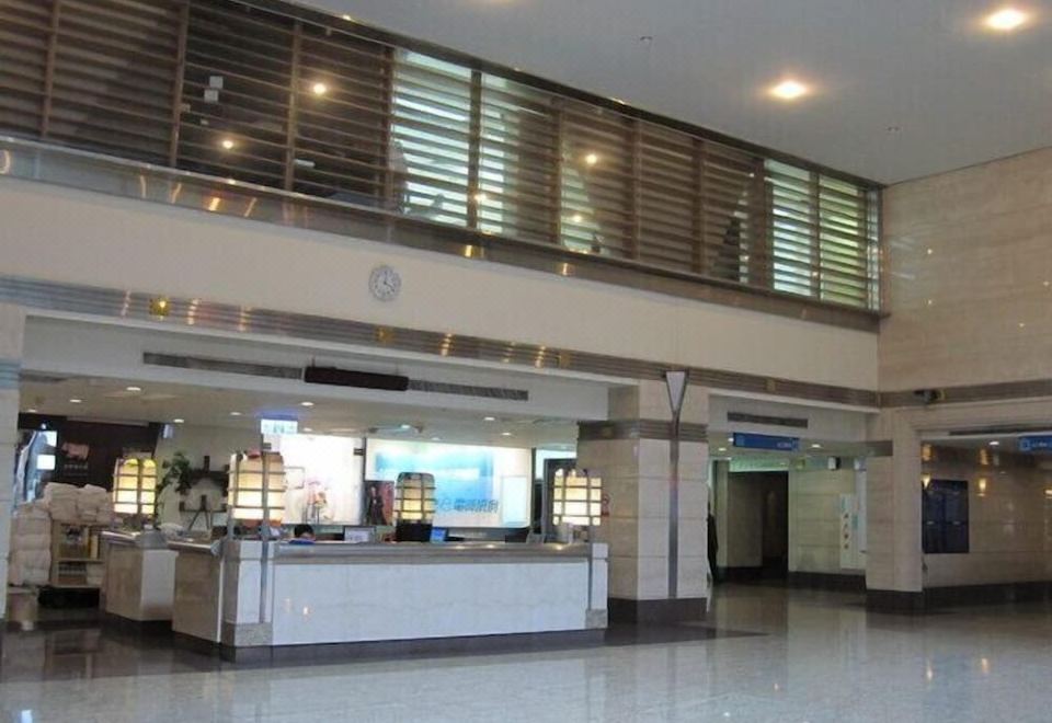 가정적인 분위기의 아파트 객실 주방 공간