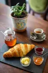 The Frogs_Guest House - Bed & Breakfasts