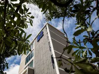 B2 Phitsanulok Premier Hotel Hotels near Wat Chulamani