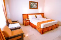 Tanjung Pesona Beach Resort & Spa Отели в г. 