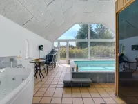 "Iben" - 2.3km from the Sea