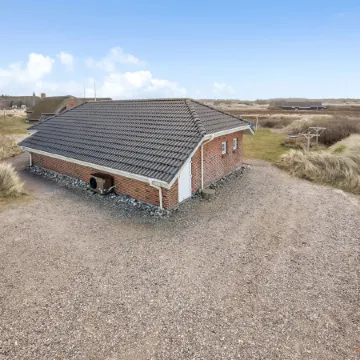 "Hinrich" - 300m from the Sea