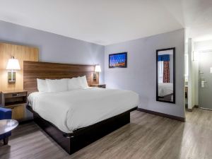 SureStay Plus Hotel by Best Western St. Louis Westport