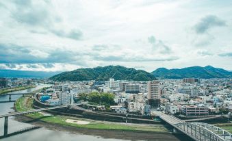 1. 누마즈 리버사이..