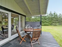 "Svantepolk" - 1.1km from the Sea Hotels in Rodhus