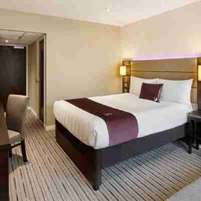 Premier Inn London Brentford Rooms