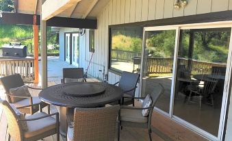 Mountain Trail Lodge and Vacation Rentals