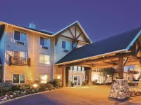 Best Western Plus Riverfront Hotel and Suites Hotels near Great Falls Subaru Service Center