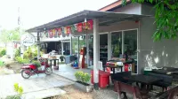 Koh Jum Bungalow & Hostel