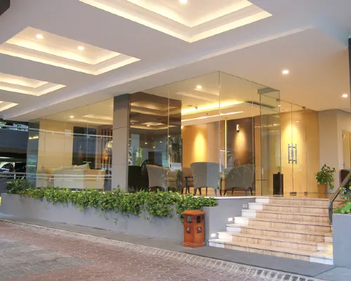 Apartemen Puncak Marina Hotels in Wonocolo