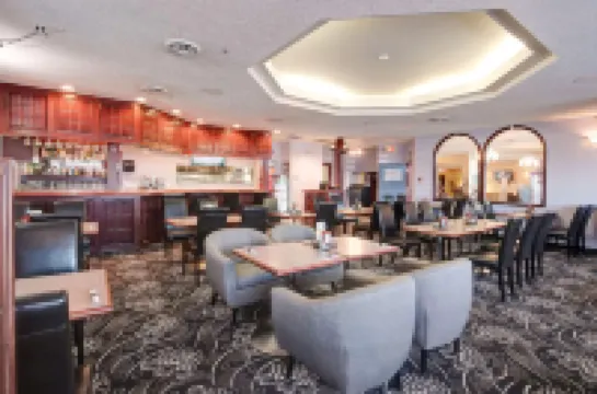 Ramada by Wyndham Nisku Edmonton Airport Hotels in 