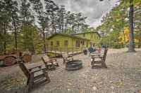 'Wyatt Earp Cabin' w/ Deck, 1 Mi to Raystown Lake! - 3 stelle