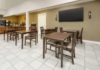 Super 8 by Wyndham Abilene North - breakfast