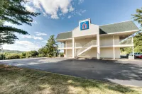 Motel 6 Niantic, CT - New London