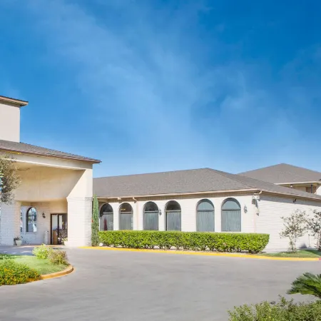 Super 8 by Wyndham San Antonio at I-10