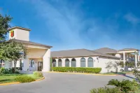 Super 8 by Wyndham San Antonio at I-10 - Layanan Antar-Jemput