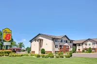 Super 8 by Wyndham Aberdeen East Hotels in Абердин