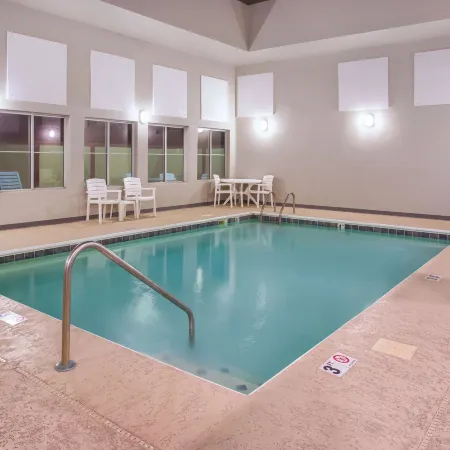 La Quinta Inn & Suites by Wyndham O'Fallon, IL - St. Louis