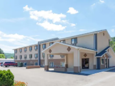 Super 8 by Wyndham Bath Hammondsport Area Hotels in Bath