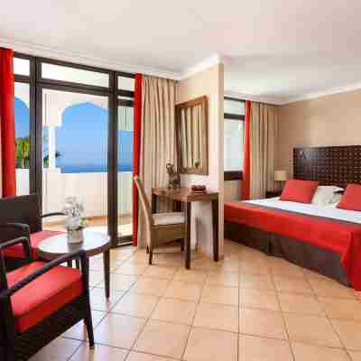 Seaside Sandy Beach Rooms