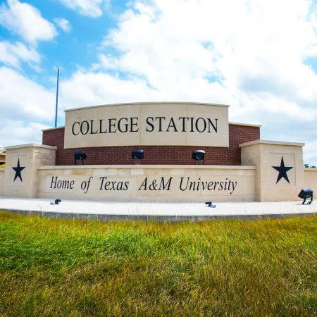 Holiday Inn & Suites COLLEGE STATION-AGGIELAND by IHG