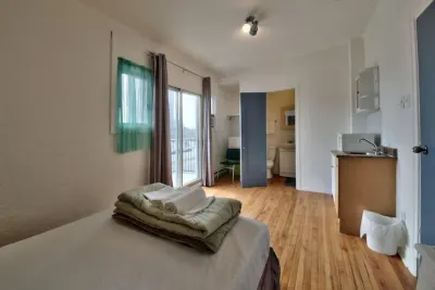 Hotel Mini Inc Các khách sạn ở Longueuil