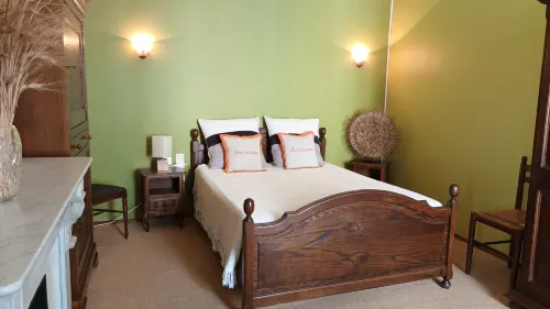 The Green Suite - with Garden