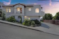 Charming Retreat on West Quince Street 2 Bedroom Condo by RedAwning