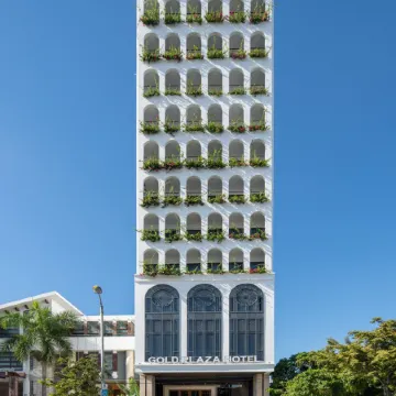 Gold Plaza Hotel Da Nang Отели рядом с Аэропорт Дананг