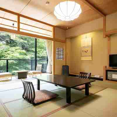 大沢温泉 山水閣 Rooms