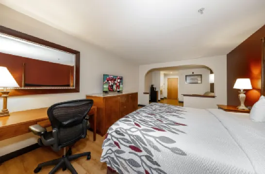 Red Roof Inn & Suites Biloxi - Ocean Springs Hotel a 