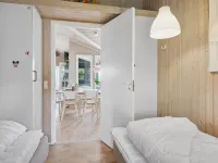 "Isto" - 250m from the Sea