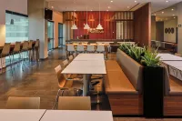 萬豪City Express蒙特雷大學區飯店 - 早餐
