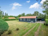 "Rikhard" - 75m from the Sea Hotels near Gloslunde Church
