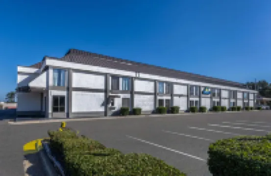 Days Inn & Suites by Wyndham Fort Bragg/Cross Creek Mall