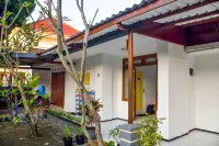 Rumah Larasati - Hostels