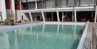 Hotel Grand Mutiara GOR 바닥 주변 호텔
