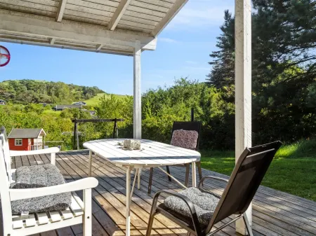 "Henryk" - 350m from the Sea