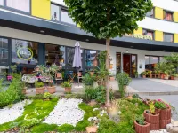 施韋因富特B&B Hotel Woolworth附近的飯店